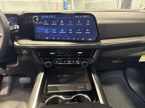 New 2026 Chevrolet Tahoe Z71 w/ Z71 Off-Road Package AWD/4WD image 13