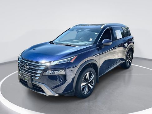 Used 2024 Nissan Rogue SL FWD image 1