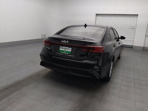 Used 2024 Kia Forte LX FWD image 7