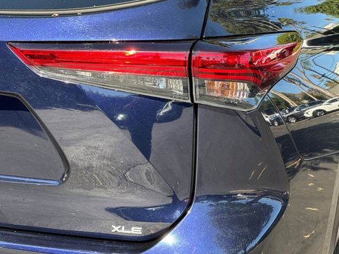 Used 2023 Toyota Highlander XLE image 29