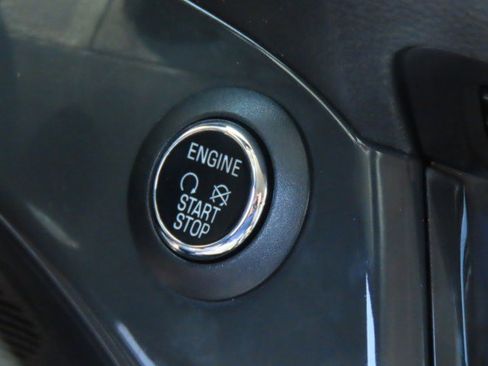 Used 2015 Ford Escape Titanium image 25