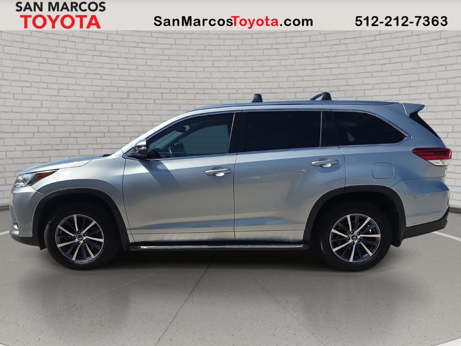 Used 2017 Toyota Highlander XLE FWD image 9