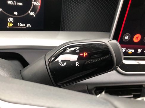 New 2026 Volkswagen Tiguan SE AWD/4WD image 23