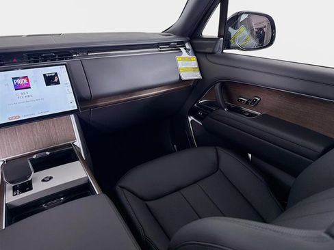 New 2026 Land Rover Range Rover SE image 26