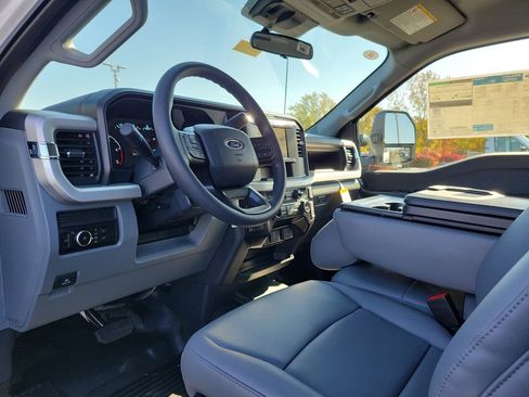 New 2026 Ford F350 XL w/ XL Chrome Package image 22
