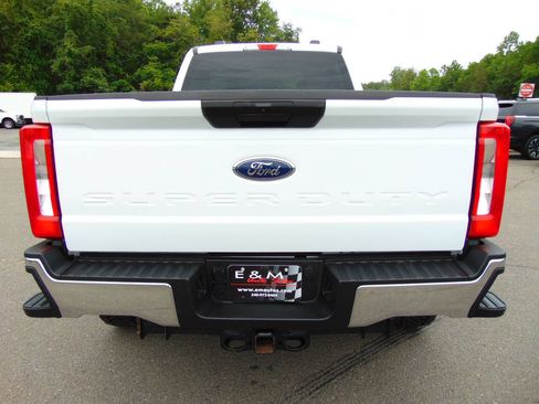 Used 2025 Ford F250 XLT AWD/4WD image 4