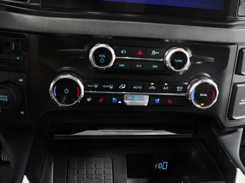 Used 2026 Ford F250 Platinum AWD/4WD image 10