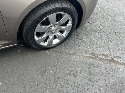 Used 2010 Buick LaCrosse CXL w/ Luxury Package image 29