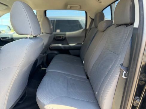 Used 2020 Toyota Tacoma SR5 RWD image 10