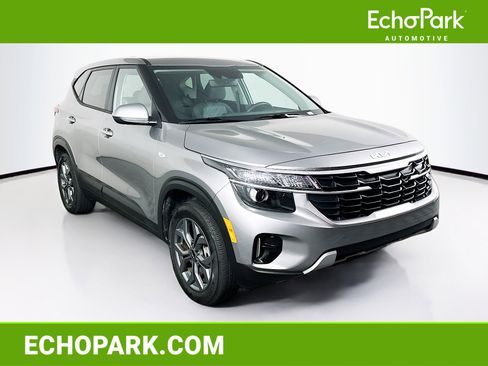 Used 2026 Kia Seltos LX AWD/4WD image 1