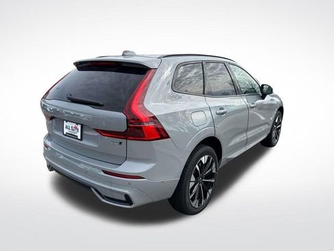 New 2026 Volvo XC60 B5 Plus w/ Climate Package image 8