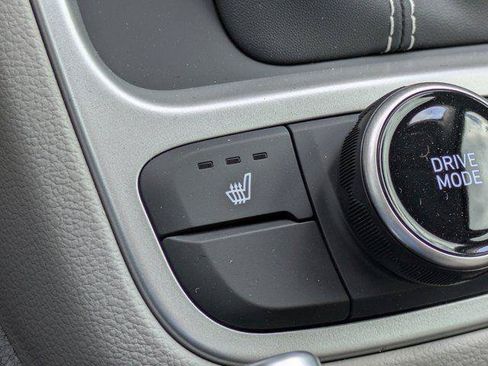 New 2026 Hyundai Venue SEL FWD image 24