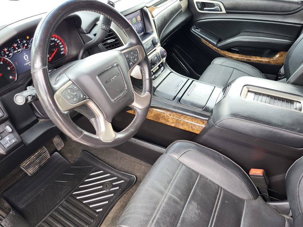 Used 2015 GMC Yukon Denali w/ Premium Package AWD/4WD image 15