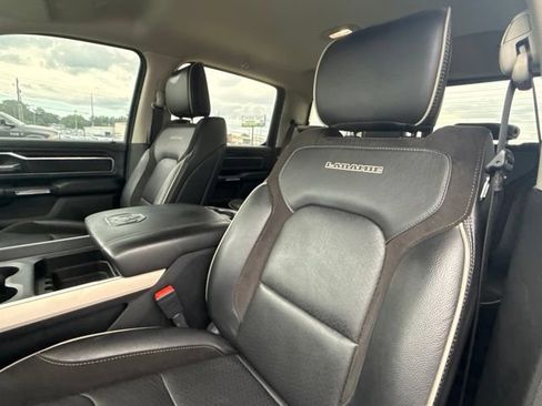 Used 2022 RAM 1500 Laramie AWD/4WD image 12