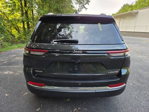 Used 2023 Jeep Grand Cherokee Limited w/ Luxury Tech Group II AWD/4WD image 8