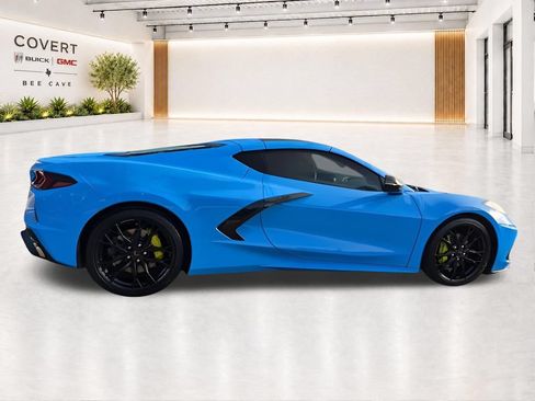 Used 2023 Chevrolet Corvette Stingray Coupe w/ 1LT RWD image 18