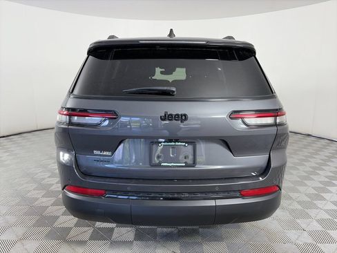 Used 2023 Jeep Grand Cherokee L Laredo AWD/4WD image 6