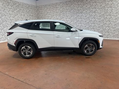 New 2026 Hyundai Tucson Blue SE w/ Tow & Go Package image 8