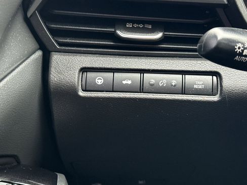 Used 2024 Nissan Altima 2.0 SR image 36