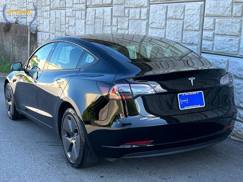 Used 2023 Tesla Model 3 Standard Range RWD image 4