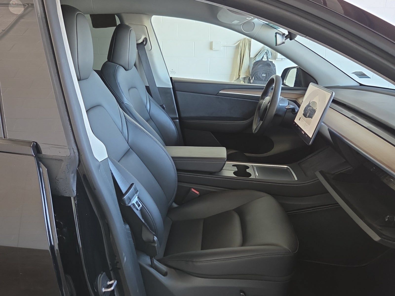 Used 2023 Tesla Model Y Long Range AWD/4WD image 4