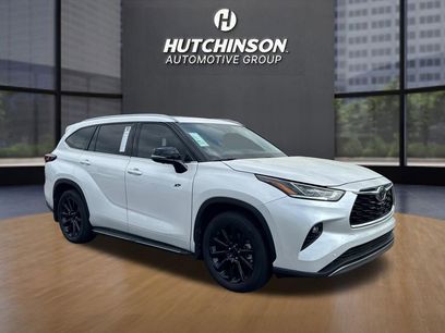 Used 2024 Toyota Highlander Platinum