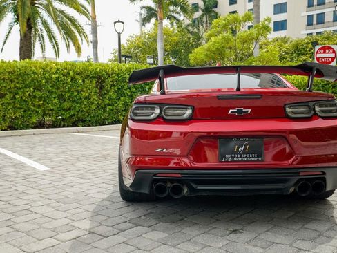 Used 2021 Chevrolet Camaro ZL1 image 27