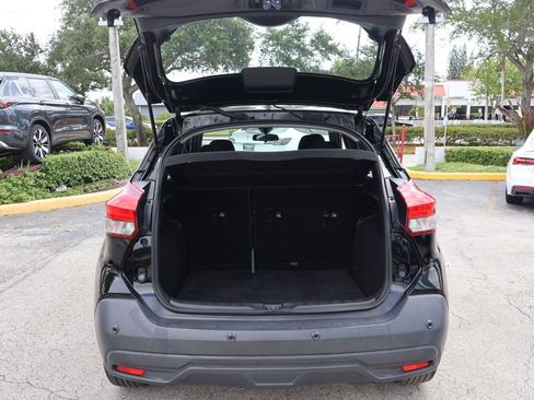 Used 2020 Nissan Kicks SV FWD image 16