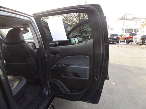 Used 2017 Chevrolet Colorado Z71 image 27