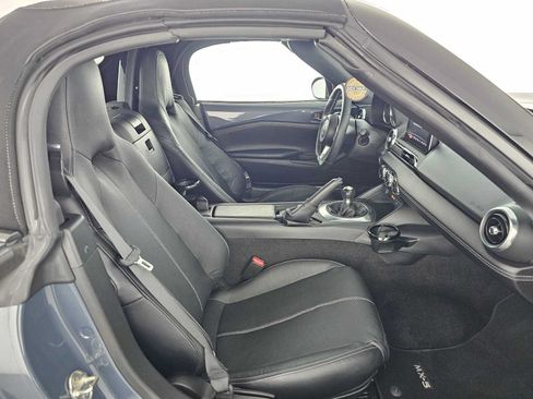 Used 2021 MAZDA MX-5 Miata Grand Touring RWD image 10