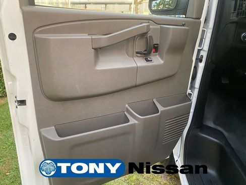 Used 2023 GMC Savana 2500 Work Van w/ Driver Convenience Package image 31