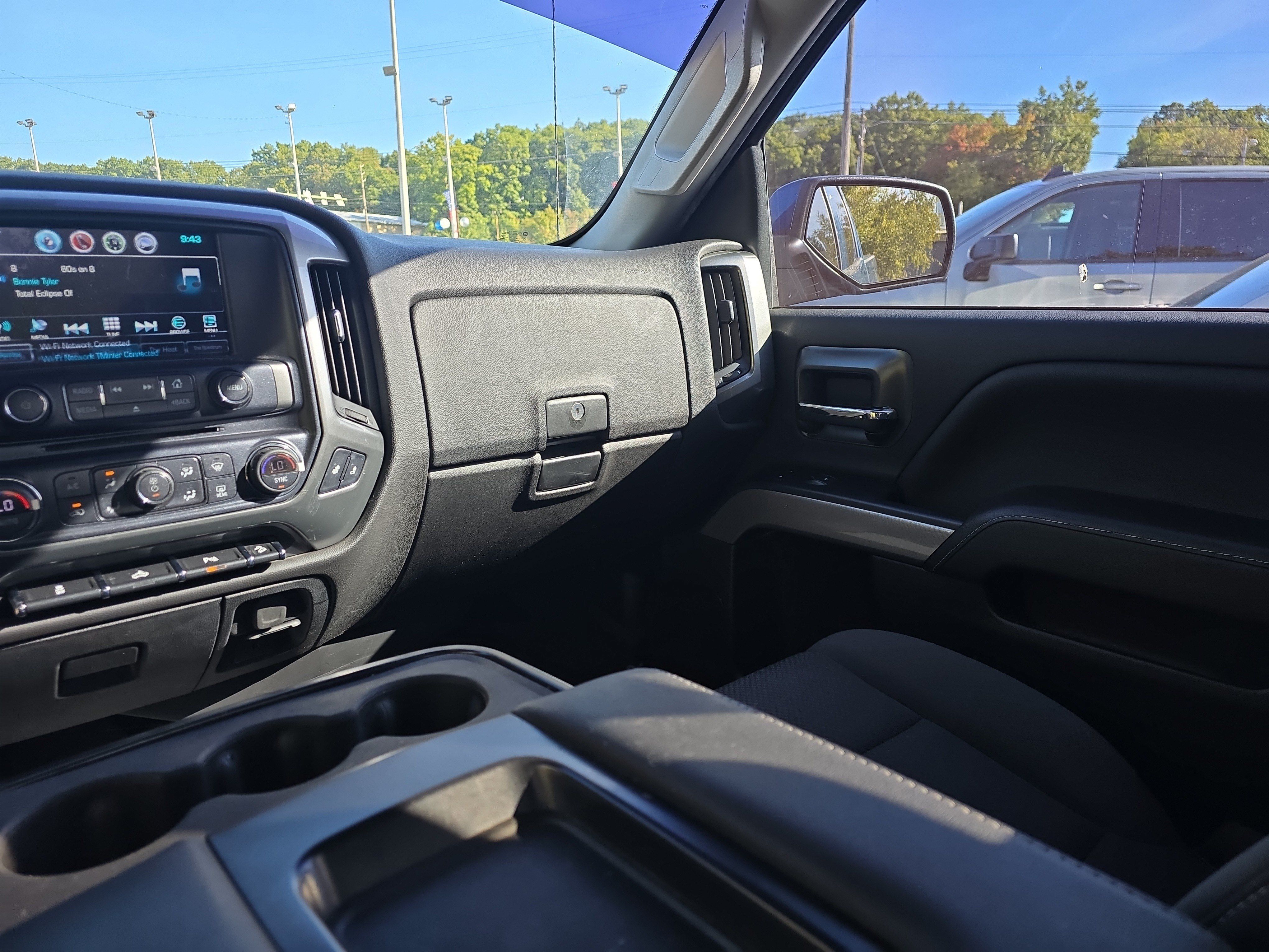 Used 2019 Chevrolet Silverado 1500 LT w/ All Star Edition AWD/4WD image 14