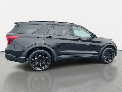 Used 2023 Ford Explorer ST-Line w/ Class IV Trailer Tow Package image 6