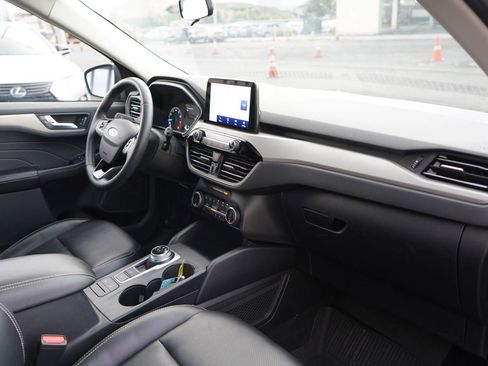Used 2022 Ford Escape SEL FWD image 16