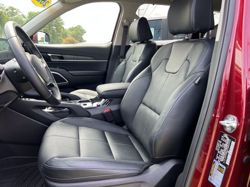 Used 2024 Kia Telluride EX w/ EX Captain's Chair Package AWD/4WD image 17