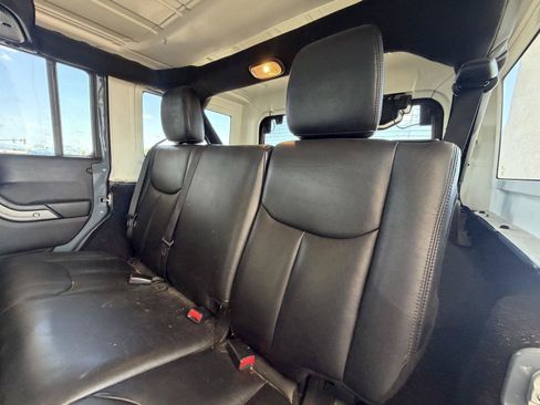 Used 2015 Jeep Wrangler Unlimited Sport w/ Quick Order Package 24S AWD/4WD image 15