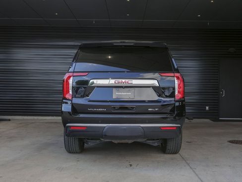 Used 2023 GMC Yukon SLT w/ SLT Luxury Package RWD image 6
