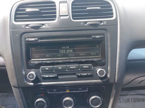 Used 2013 Volkswagen Golf 4-Door FWD image 16