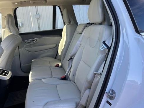Certified 2023 Volvo XC90 B5 Plus w/ Protection Package Premier image 8