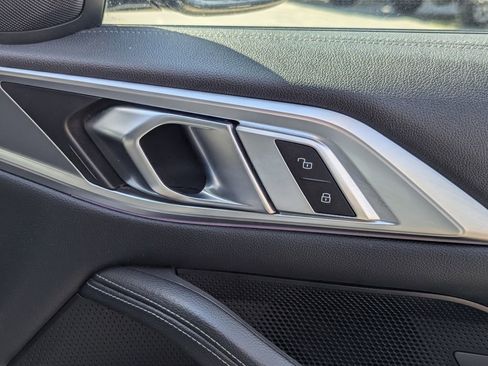 Used 2022 BMW M440i Convertible w/ Premium Package image 40