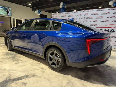 Used 2025 Kia K4 LXS image 10