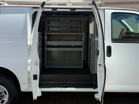 Used 2013 Chevrolet Express 2500 image 12