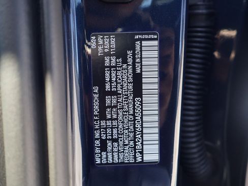 Certified 2024 Porsche Cayenne Coupe AWD/4WD image 26