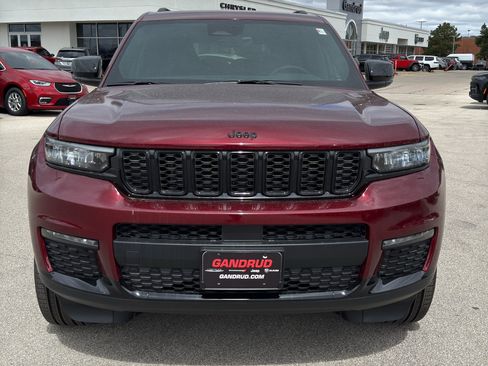New 2025 Jeep Grand Cherokee L Limited w/ Black Appearance Package AWD/4WD image 3