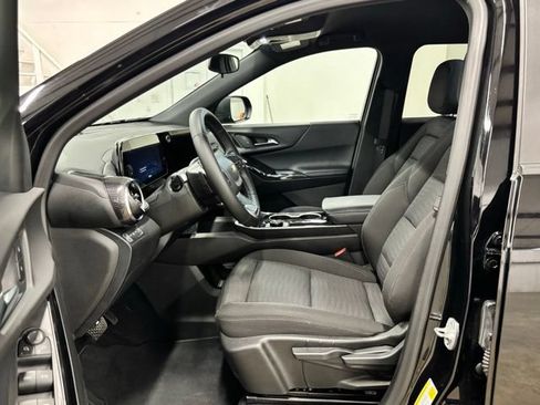 Used 2026 Chevrolet Equinox LT AWD/4WD image 16