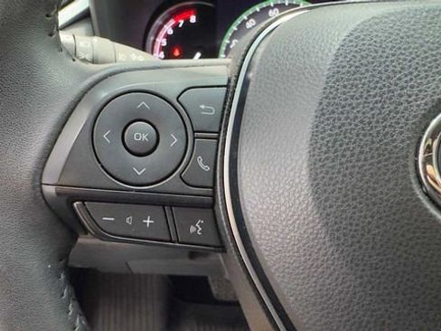 Used 2024 Toyota RAV4 XLE Premium image 27