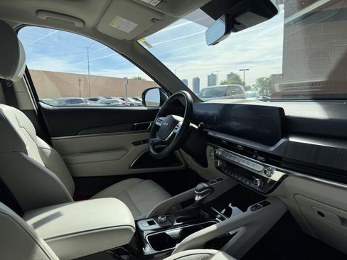 Used 2025 Kia Telluride SX image 43
