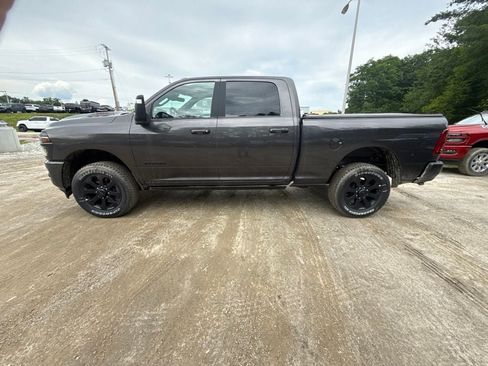 New 2026 RAM 2500 Laramie AWD/4WD image 2