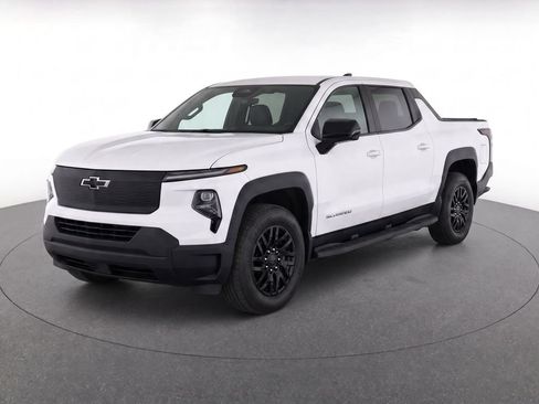 Used 2024 Chevrolet Silverado EV W/T AWD/4WD image 3