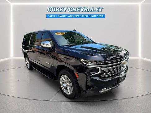 Used 2024 Chevrolet Suburban Premier AWD/4WD image 1
